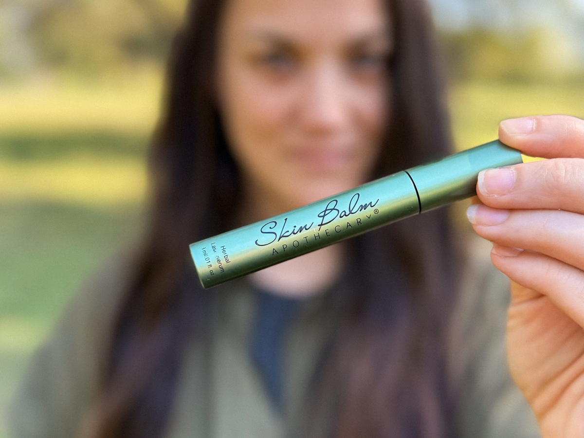 What Makes The Herbal Lash Serum Truly Unique Among Lash Serums